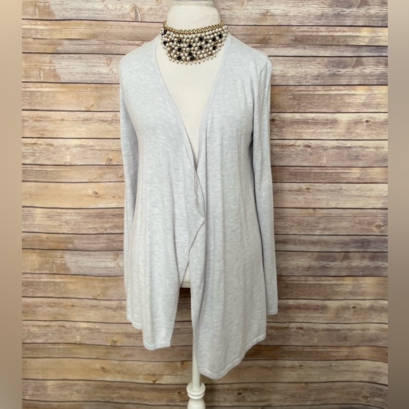 Lilly Pulitzer light grey open face cardigan size M flaws - Picture 2 of 9